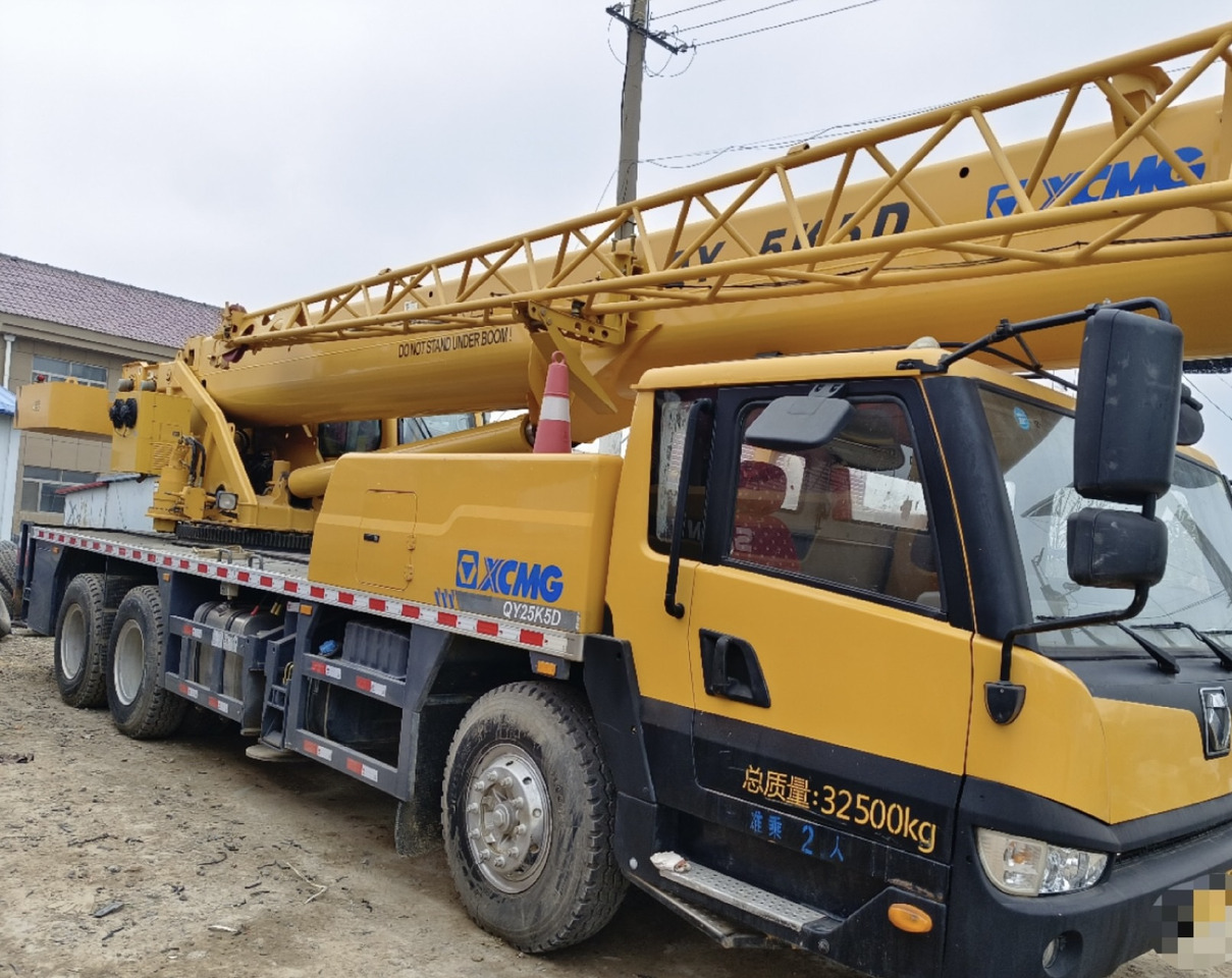 XCMG Crane QY25K 25Ton - Grue: photos 1 XCMG Crane QY25K 25Ton - Grue: photos 1