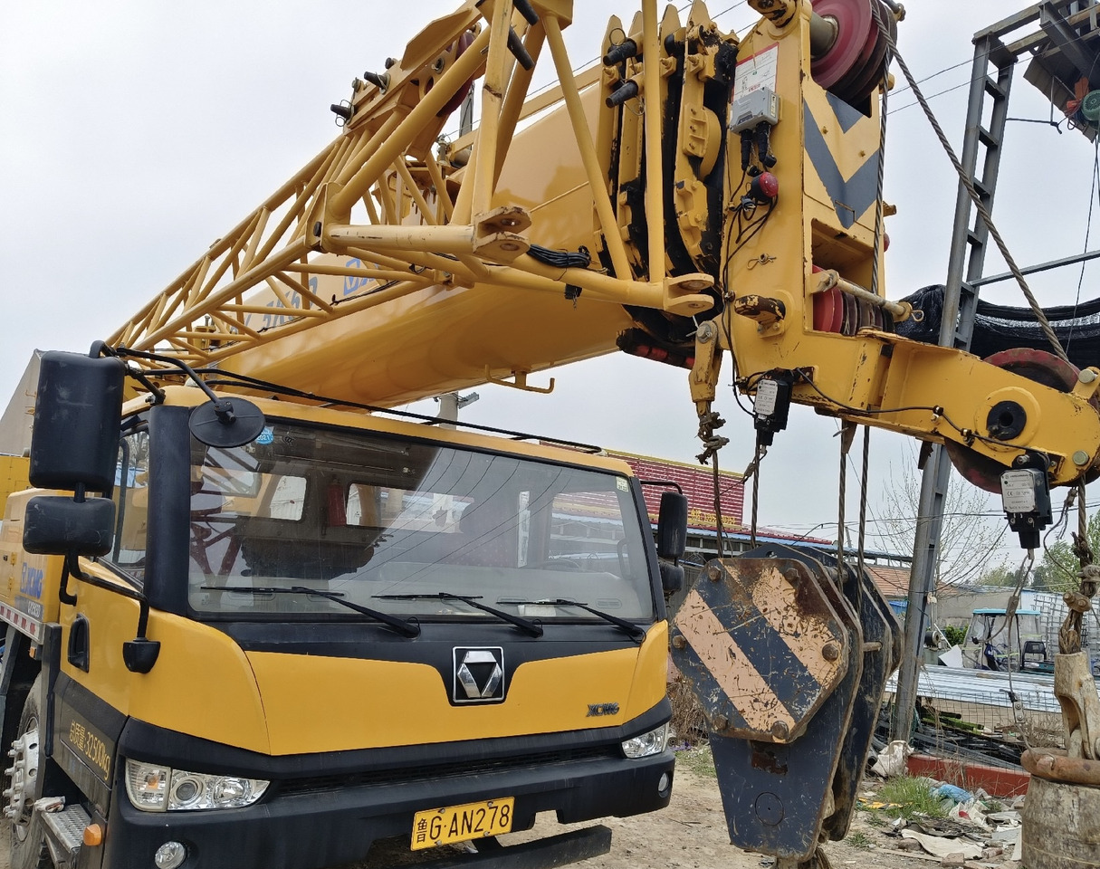 XCMG Crane QY25K 25Ton - Grue: photos 3 XCMG Crane QY25K 25Ton - Grue: photos 3