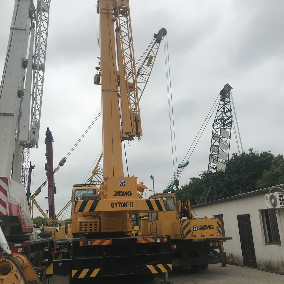 XCMG QY70 Crane - Grue: photos 1 XCMG QY70 Crane - Grue: photos 1