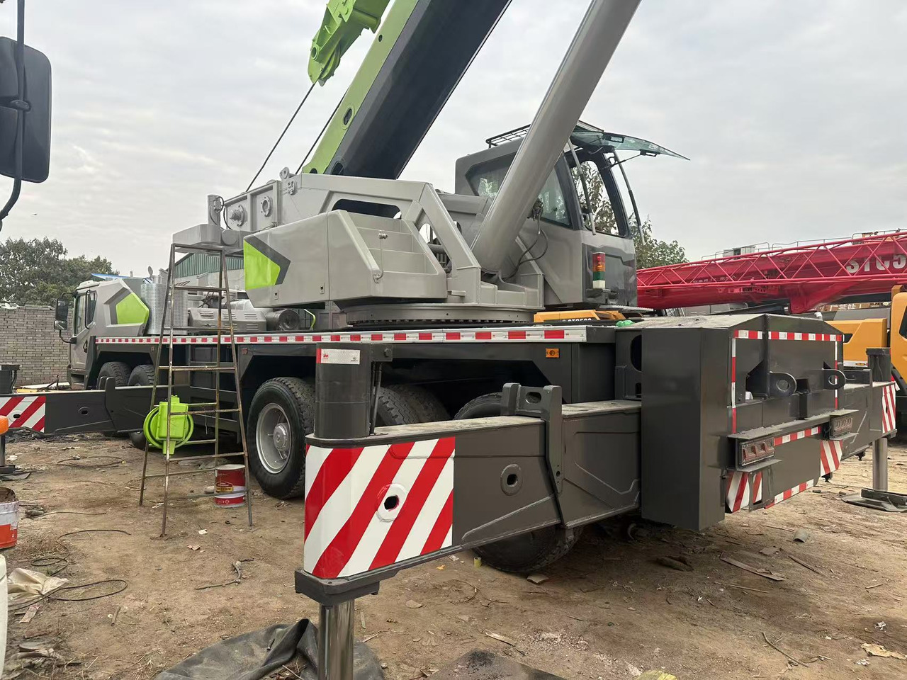 ZOOMLION Crane 50Ton - Grue: photos 2 ZOOMLION Crane 50Ton - Grue: photos 2