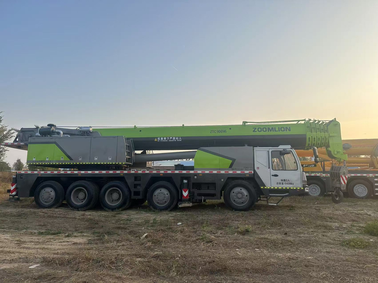 ZOOMLION Crane 90 Ton Click Here for Discount - Grue: photos 3 ZOOMLION Crane 90 Ton Click Here for Discount - Grue: photos 3