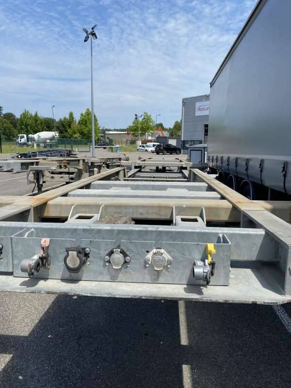 Semi-remorque 3 Essieux 38 TONNES CHARIOT COULISSANT - Semi-remorque porte-conteneur/ Caisse mobile: photos 2 Semi-remorque 3 Essieux 38 TONNES CHARIOT COULISSANT - Semi-remorque porte-conteneur/ Caisse mobile: photos 2