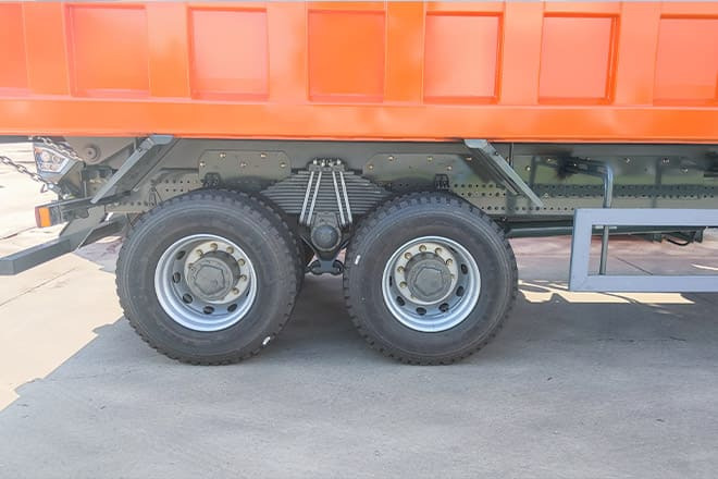 SINOTRUK Sinotruk Howo 8x4 Tipper Trucks for Sale in Ghana - Camion benne: photos 4 SINOTRUK Sinotruk Howo 8x4 Tipper Trucks for Sale in Ghana - Camion benne: photos 4