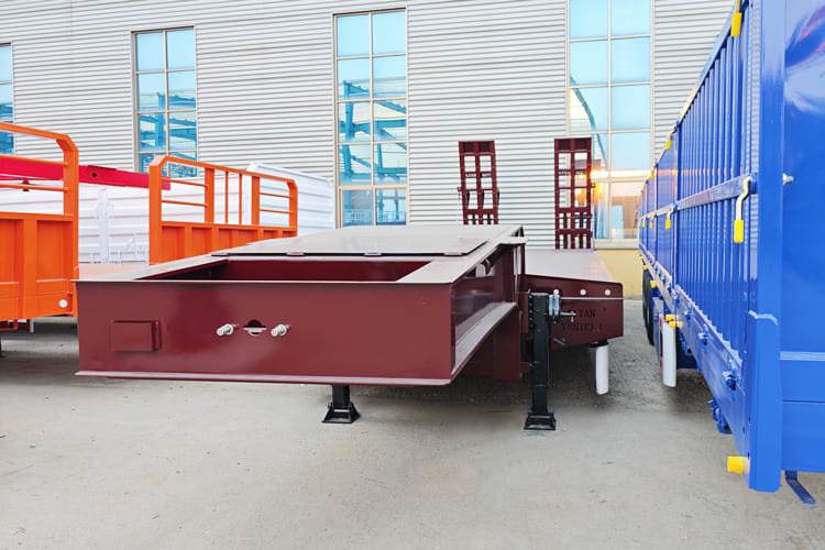 TITAN 3 Axle Low Bed Trailer for Sale in Saudi Arabia - Semi-remorque surbaissé: photos 3 TITAN 3 Axle Low Bed Trailer for Sale in Saudi Arabia - Semi-remorque surbaissé: photos 3