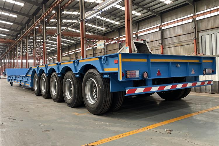 TITAN 4 Axle Folding Gooseneck Trailer for Sale In Zambia - Semi-remorque surbaissé: photos 2 TITAN 4 Axle Folding Gooseneck Trailer for Sale In Zambia - Semi-remorque surbaissé: photos 2