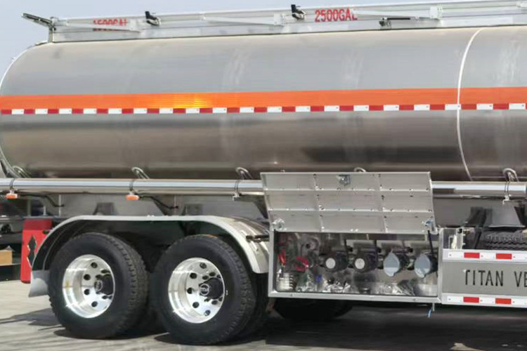 TITAN Aluminum Tanker Trailer for Sale in Malawi - Semi-remorque citerne: photos 4 TITAN Aluminum Tanker Trailer for Sale in Malawi - Semi-remorque citerne: photos 4