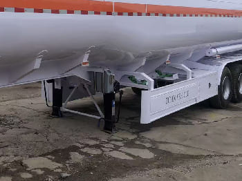 TITAN Diesel Fuel Tanker Trailer for Sale in Malawi - Semi-remorque citerne: photos 4 TITAN Diesel Fuel Tanker Trailer for Sale in Malawi - Semi-remorque citerne: photos 4