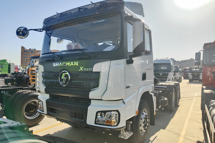 SHACMAN Second Hand Shacman Tractor Trailer for Sale in Malawi - Tracteur routier: photos 3 SHACMAN Second Hand Shacman Tractor Trailer for Sale in Malawi - Tracteur routier: photos 3