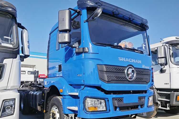 SHACMAN Shacman F3000 Truck Head for Sale in Saudi Arabia - Tracteur routier: photos 4 SHACMAN Shacman F3000 Truck Head for Sale in Saudi Arabia - Tracteur routier: photos 4