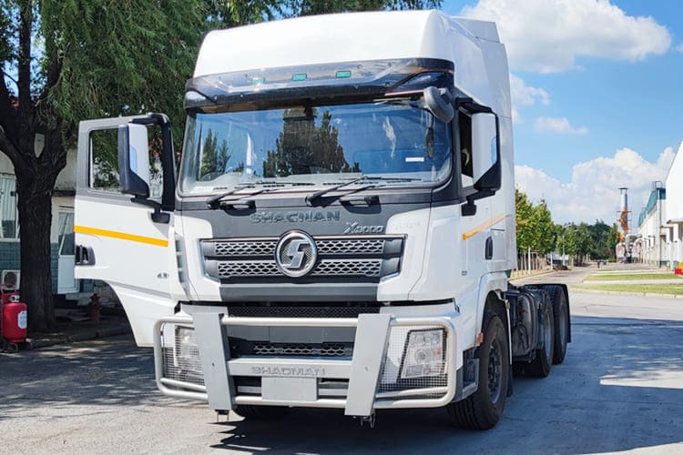 SHACMAN Shacman Tractor Truck for Sale in Saudi Arabia - Tracteur routier: photos 1 SHACMAN Shacman Tractor Truck for Sale in Saudi Arabia - Tracteur routier: photos 1