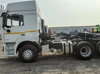 SHACMAN Shacman Truck Head for Sale in Congo - Tracteur routier: photos 3 SHACMAN Shacman Truck Head for Sale in Congo - Tracteur routier: photos 3