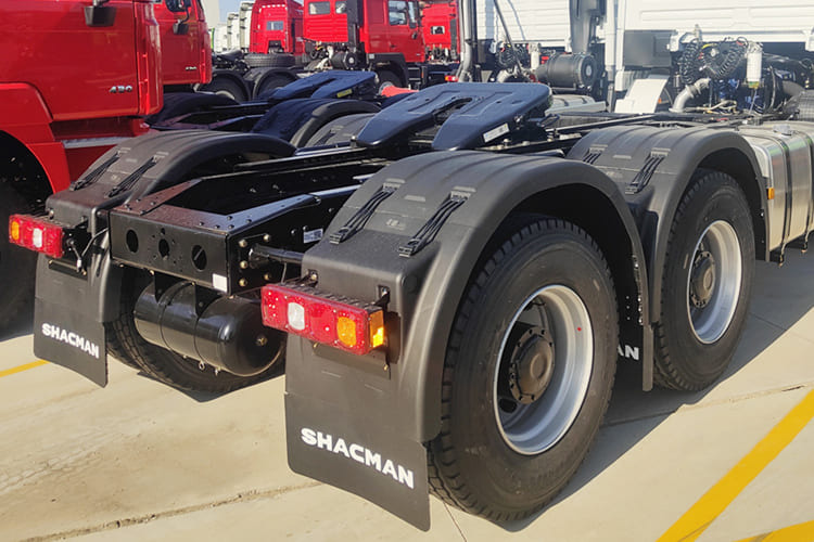 SHACMAN Shacman X3000 Truck Head for Sale in Malawi - Tracteur routier: photos 5 SHACMAN Shacman X3000 Truck Head for Sale in Malawi - Tracteur routier: photos 5