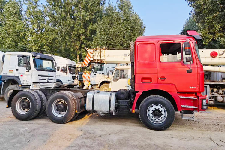 SHACMAN Used Shacman F3000 Truck Head for Sale in Mali - Tracteur routier: photos 3 SHACMAN Used Shacman F3000 Truck Head for Sale in Mali - Tracteur routier: photos 3