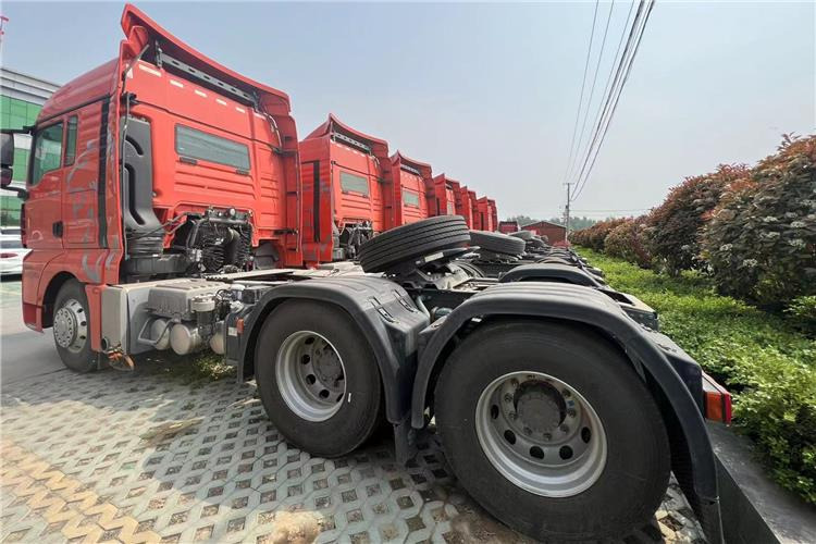 SINOTRUK Used Sitrak Truck Head for Sale In Guinea - Tracteur routier: photos 5 SINOTRUK Used Sitrak Truck Head for Sale In Guinea - Tracteur routier: photos 5