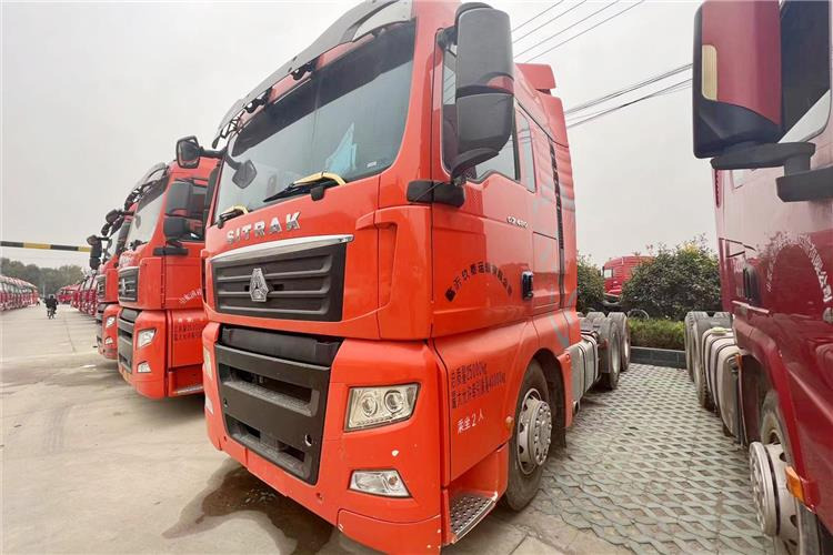 SITRAK Used Sitrak Truck Head 6x4 for Sale In Kenya - Tracteur routier: photos 1 SITRAK Used Sitrak Truck Head 6x4 for Sale In Kenya - Tracteur routier: photos 1