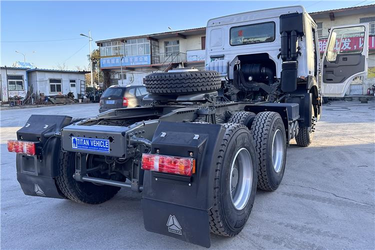 Sinotruk Used Howo 380HP Truck Head with RHD for Sale In Tanzania - Tracteur routier: photos 2 Sinotruk Used Howo 380HP Truck Head with RHD for Sale In Tanzania - Tracteur routier: photos 2