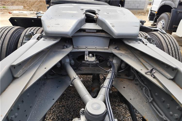 Sinotruk Used Sitrak Tractor Truck 6x4 for Sale In Uganda - Tracteur routier: photos 3 Sinotruk Used Sitrak Tractor Truck 6x4 for Sale In Uganda - Tracteur routier: photos 3