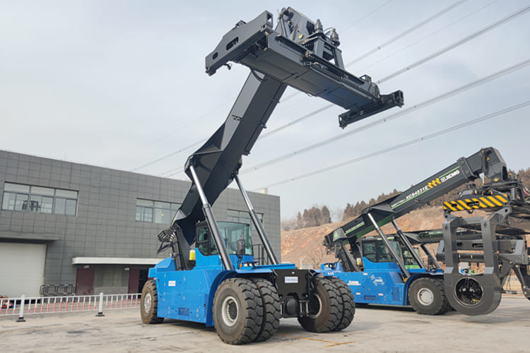 XCMG Reach Stacker Container Handler for sale in Malawi - Chariot porte-conteneur: photos 2 XCMG Reach Stacker Container Handler for sale in Malawi - Chariot porte-conteneur: photos 2