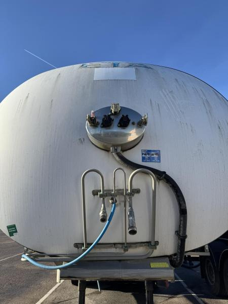 Eta - Semi-remorque citerne: photos 4 Eta - Semi-remorque citerne: photos 4