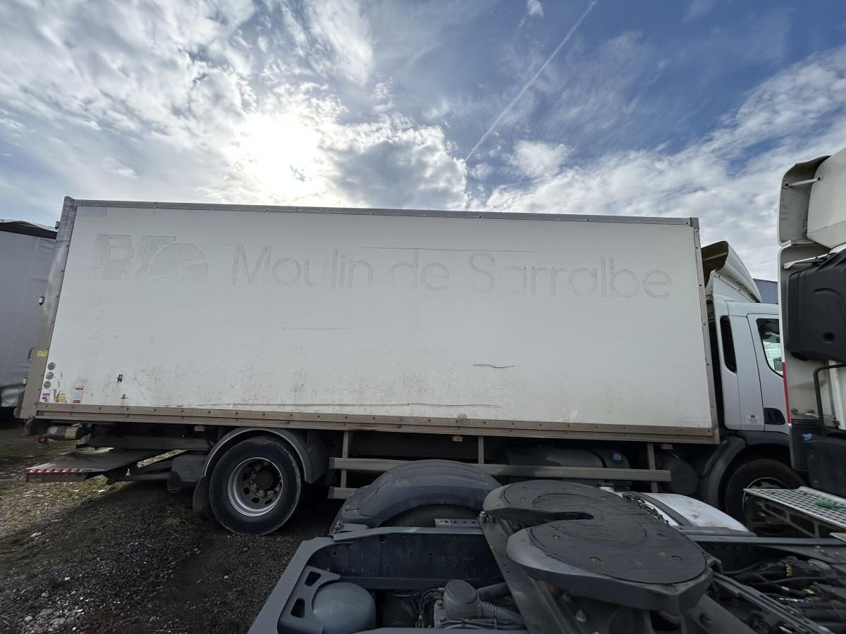 Renault Premium 320 DXI - Camion fourgon: photos 4 Renault Premium 320 DXI - Camion fourgon: photos 4