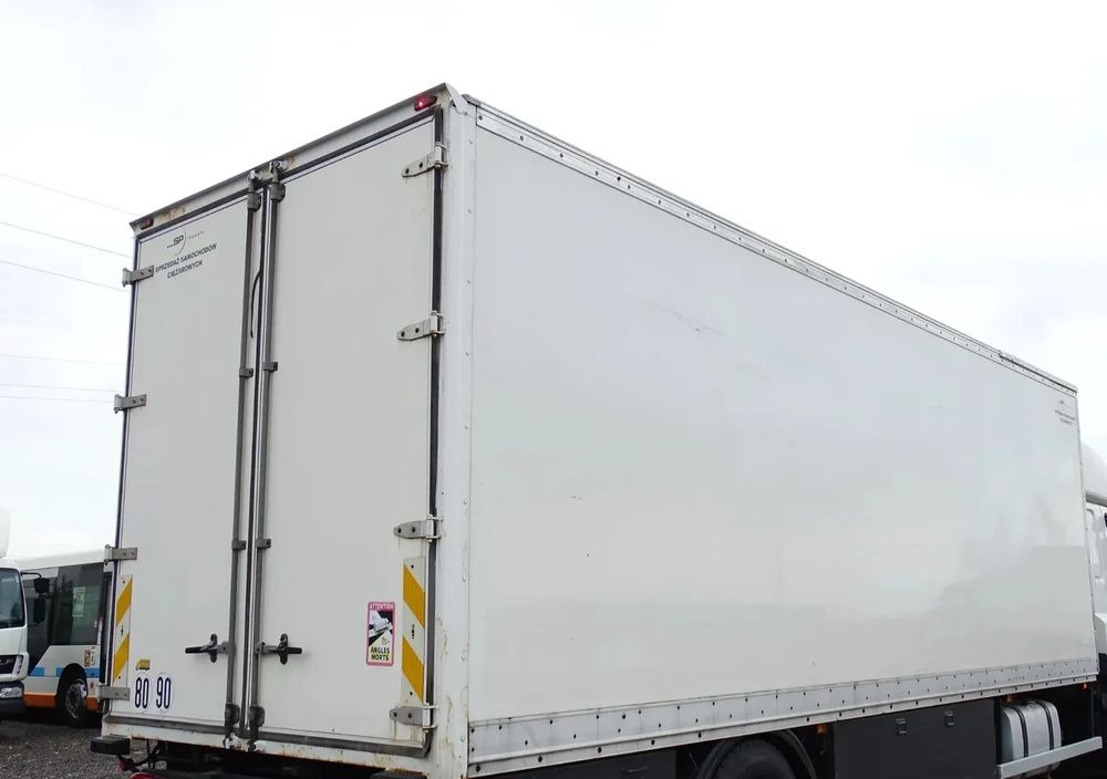 DAF LF 18.320 Kontener 20 palet - Camion fourgon: photos 2 DAF LF 18.320 Kontener 20 palet - Camion fourgon: photos 2
