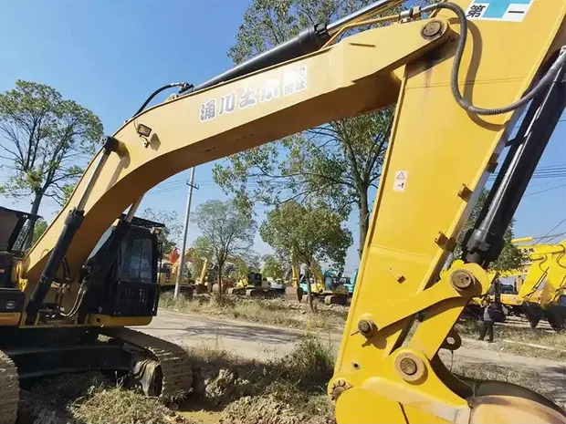 2022 Caterpillar 330D - Pelle sur chenille: photos 4 2022 Caterpillar 330D - Pelle sur chenille: photos 4