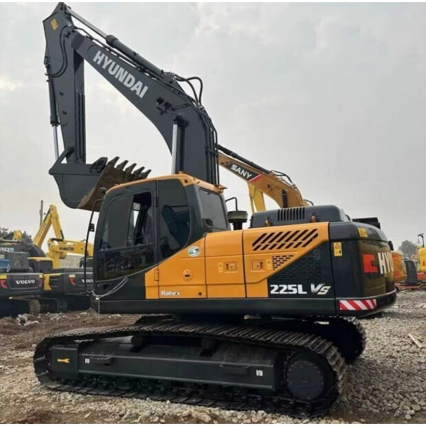 2023 Hyundai R225 - Pelle sur chenille: photos 2 2023 Hyundai R225 - Pelle sur chenille: photos 2