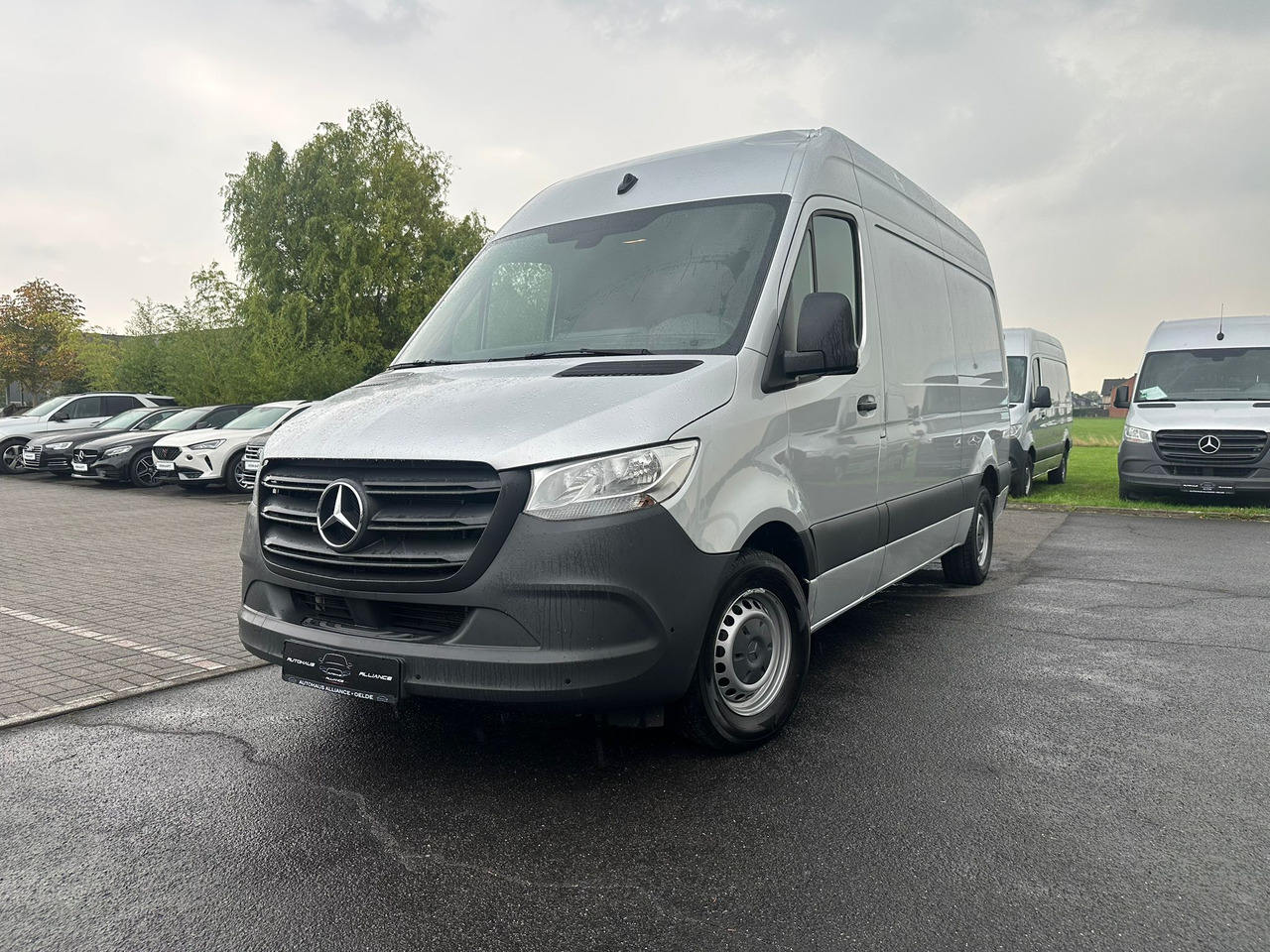 MERCEDES-BENZ Sprinter - Fourgon utilitaire: photos 1 MERCEDES-BENZ Sprinter - Fourgon utilitaire: photos 1