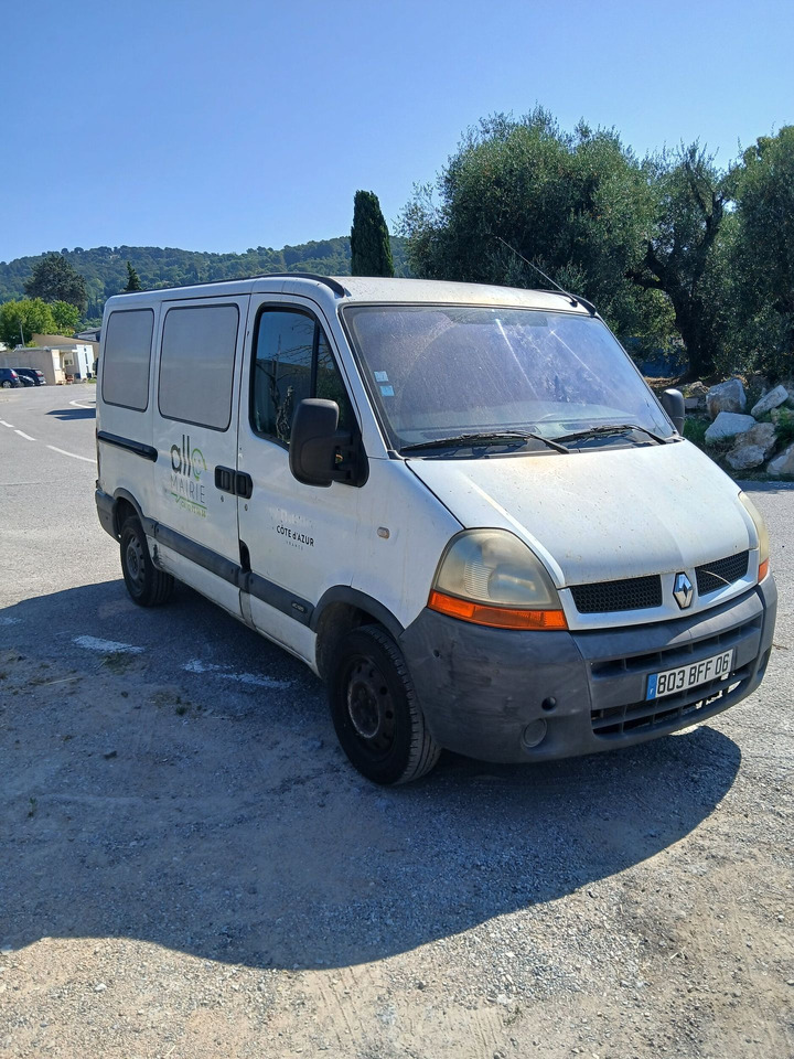 FOURGON RENAULT MASTER NON ROULANT . - Autre matériel: photos 3 FOURGON RENAULT MASTER NON ROULANT . - Autre matériel: photos 3