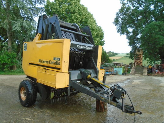 Rivierre RC 121 - Presse à balles rondes: photos 1 Rivierre RC 121 - Presse à balles rondes: photos 1