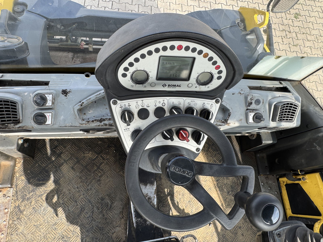 Bomag BW 151 AD-5 - Rouleau compresseur: photos 4 Bomag BW 151 AD-5 - Rouleau compresseur: photos 4