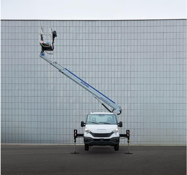 Oil & Steel Scorpion 18 Sobre IVECO DAILY 35S14 entre ejes 3750 mm - Camion avec nacelle: photos 3 Oil & Steel Scorpion 18 Sobre IVECO DAILY 35S14 entre ejes 3750 mm - Camion avec nacelle: photos 3