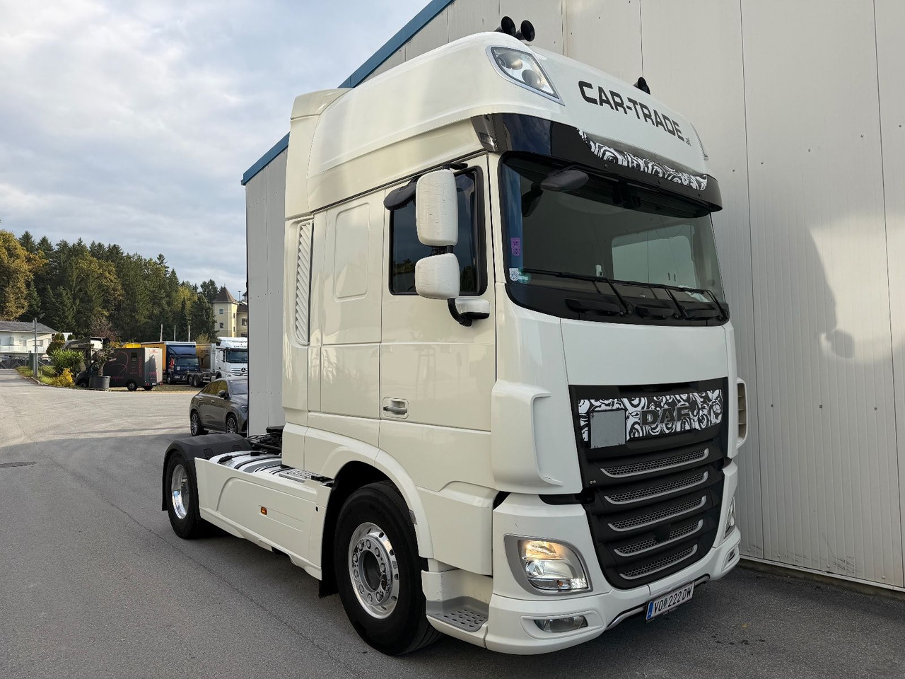 DAF XF 530 Vollausstattung Vollluft 2l-Hydraulik - Tracteur routier: photos 2 DAF XF 530 Vollausstattung Vollluft 2l-Hydraulik - Tracteur routier: photos 2