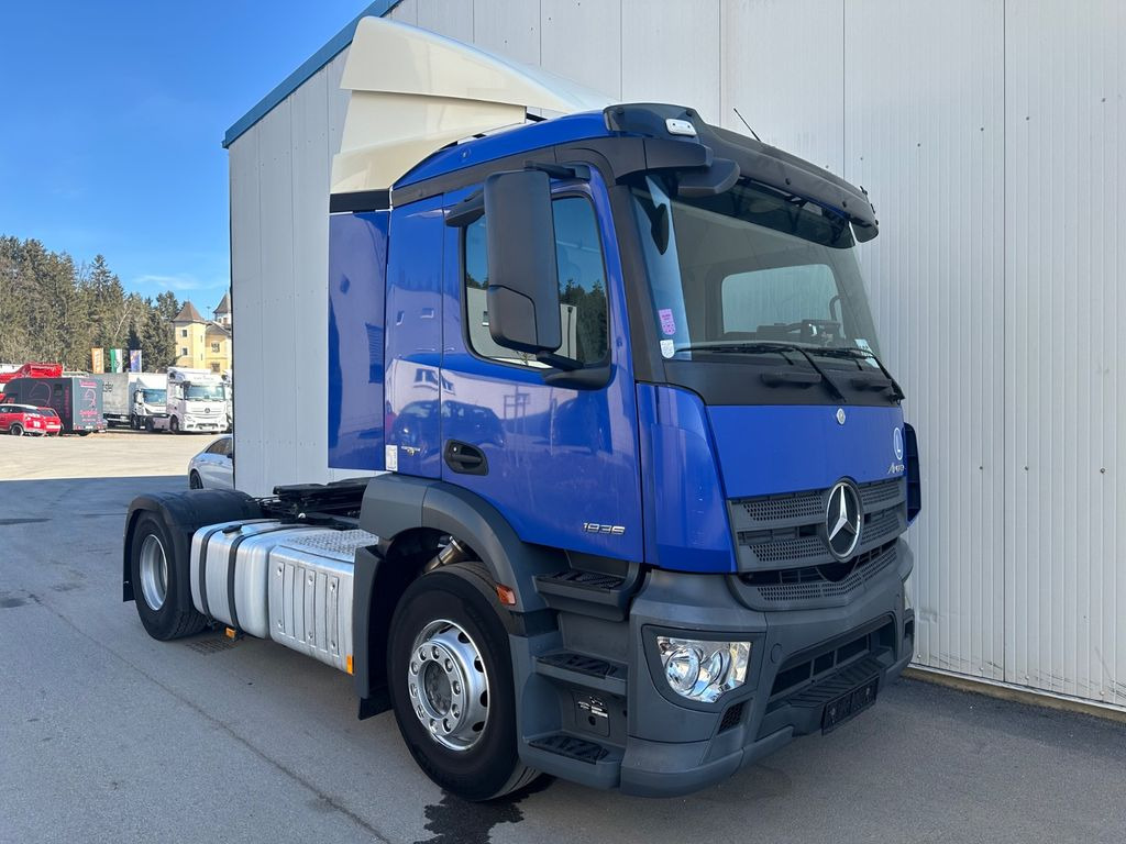 Mercedes-Benz Antos 1836 Mercedes-Benz Antos 1836 - Tracteur routier: photos 2 Mercedes-Benz Antos 1836 Mercedes-Benz Antos 1836 - Tracteur routier: photos 2