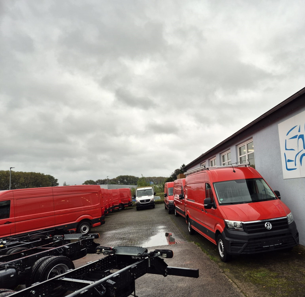 VOLKSWAGEN Crafter 35 Maxi, L4H3 - Fourgon grand volume: photos 1 VOLKSWAGEN Crafter 35 Maxi, L4H3 - Fourgon grand volume: photos 1