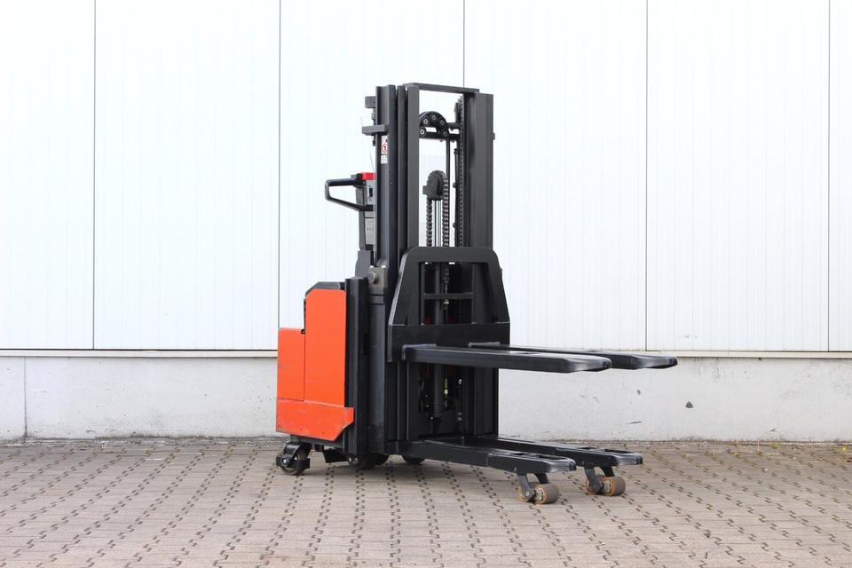 BT LSF1250 Triplex mit Initialhub - Gerbeur: photos 5 BT LSF1250 Triplex mit Initialhub - Gerbeur: photos 5