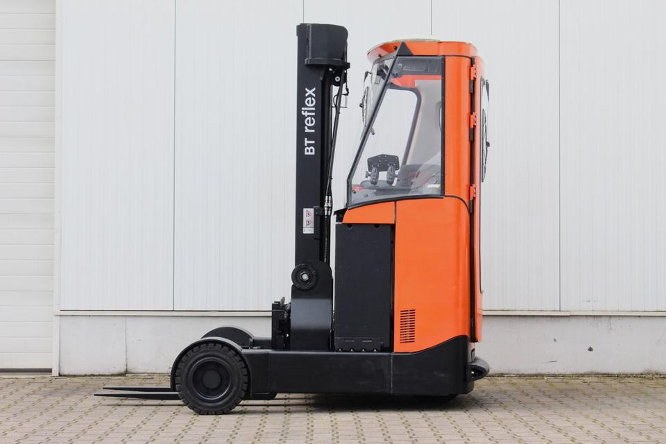 BT RRE160R Outdoor Kabine - Chariot à mât rétractable: photos 3 BT RRE160R Outdoor Kabine - Chariot à mât rétractable: photos 3