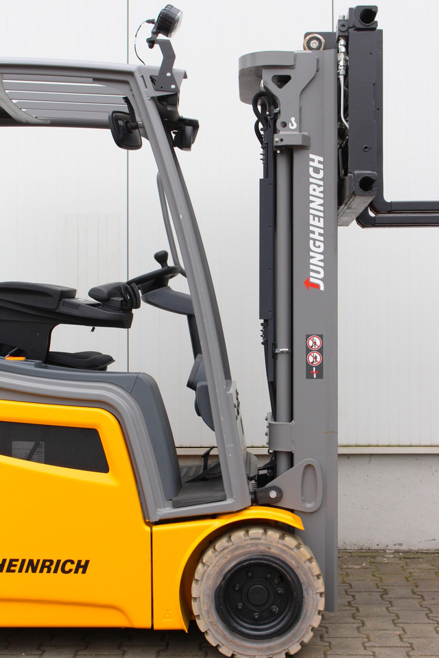 Chariot élévateur électrique JUNGHEINRICH EFG318k - 2017 - 3664Std.: photos 22 Chariot élévateur électrique JUNGHEINRICH EFG318k - 2017 - 3664Std.: photos 22