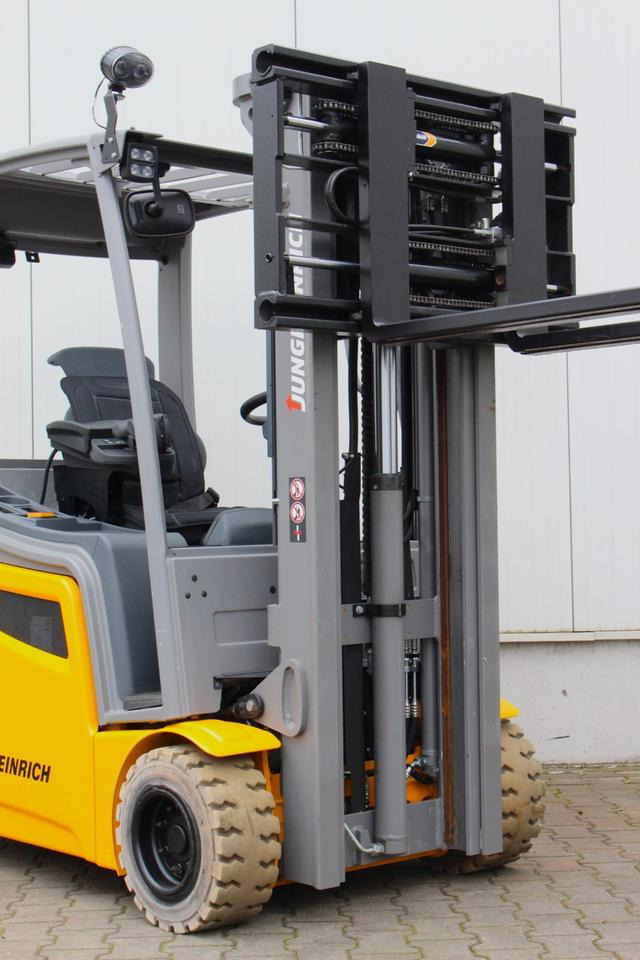 Chariot élévateur électrique JUNGHEINRICH EFG318k - 2017 - 3664Std.: photos 17 Chariot élévateur électrique JUNGHEINRICH EFG318k - 2017 - 3664Std.: photos 17