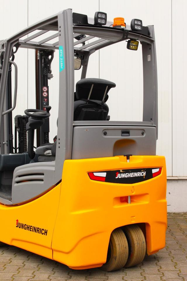 Chariot élévateur électrique JUNGHEINRICH EFG318k - 2017 - 3664Std.: photos 20 Chariot élévateur électrique JUNGHEINRICH EFG318k - 2017 - 3664Std.: photos 20