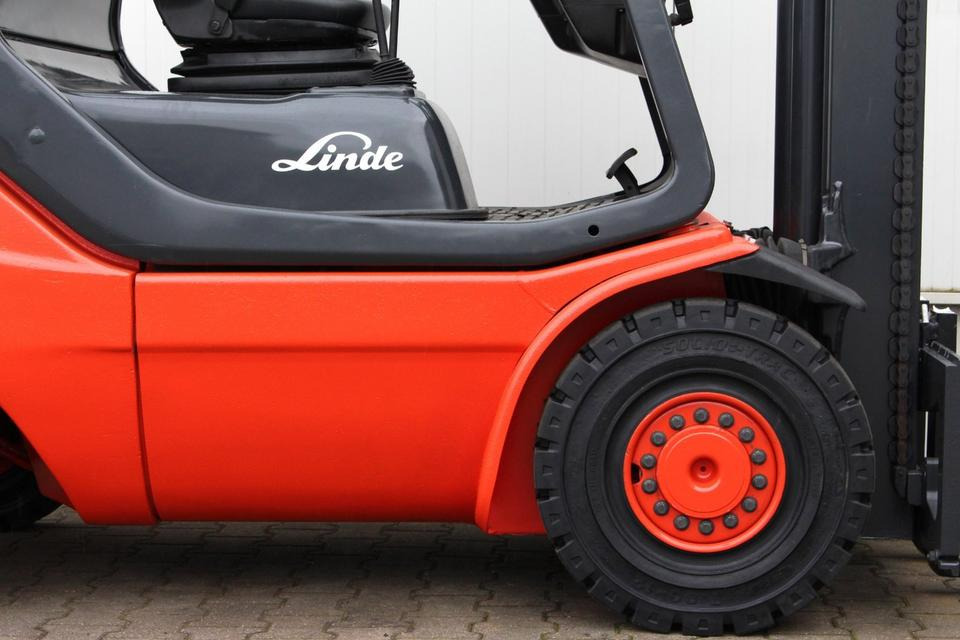 Chariot élévateur diesel LINDE H20D Diesel TOP Zustand -  UVV NEU: photos 16
