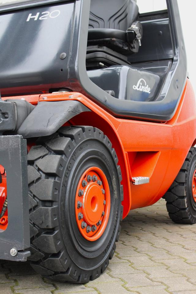 Chariot élévateur diesel LINDE H20D Diesel TOP Zustand -  UVV NEU: photos 12