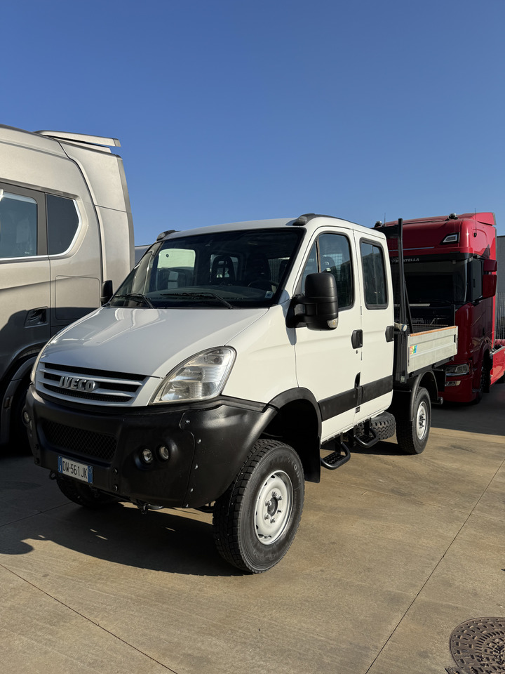 IVECO Daily 4X4 - Utilitaire plateau: photos 1 IVECO Daily 4X4 - Utilitaire plateau: photos 1