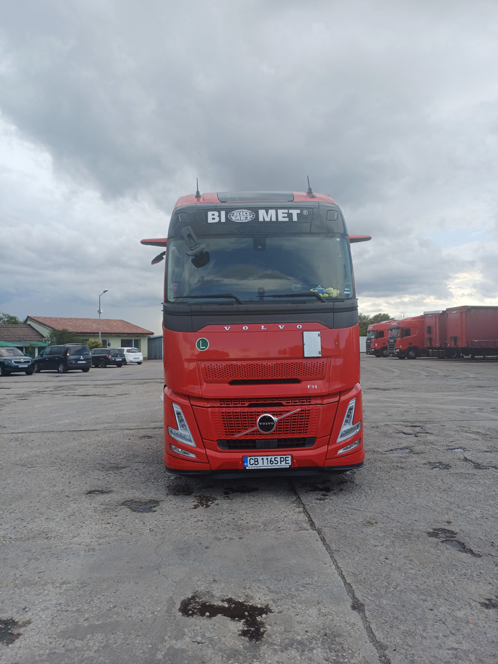 VOLVO FH 460T 4x2T , AERO , 3 PIECES - Tracteur routier: photos 3 VOLVO FH 460T 4x2T , AERO , 3 PIECES - Tracteur routier: photos 3