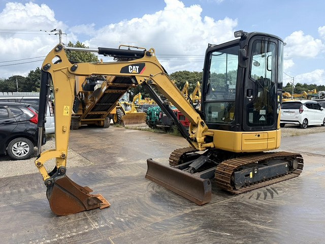 CAT 303ECR - Mini pelle: photos 1 CAT 303ECR - Mini pelle: photos 1