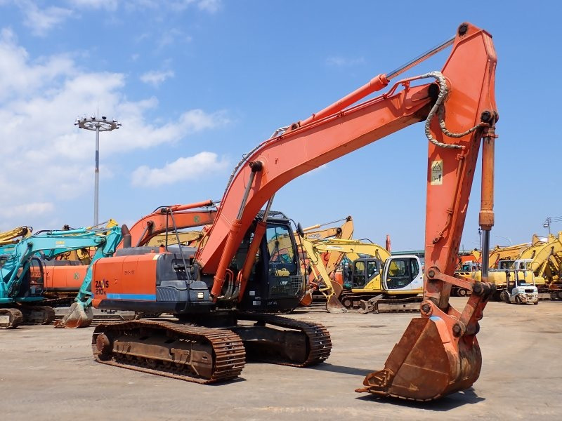 HITACHI ZX210K-5B - Pelle sur chenille: photos 2 HITACHI ZX210K-5B - Pelle sur chenille: photos 2