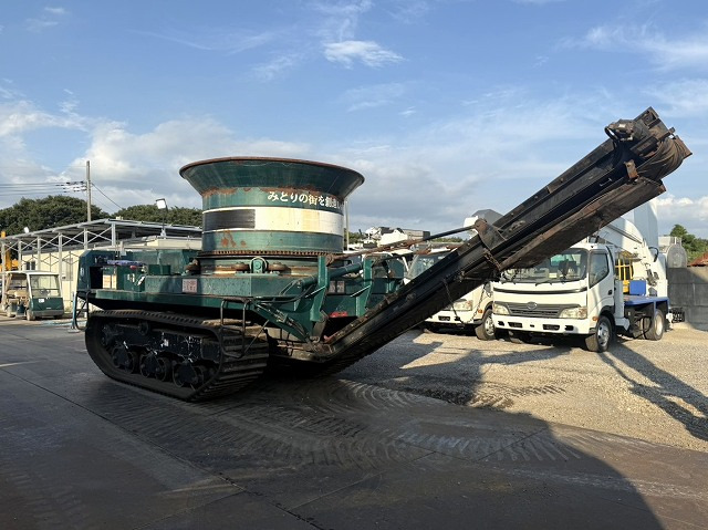 MOROOKA MC-2000 - Broyeur de végétaux: photos 3 MOROOKA MC-2000 - Broyeur de végétaux: photos 3