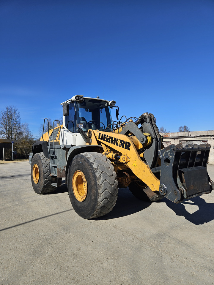 LIEBHERR L566 - Chargeuse sur pneus: photos 3 LIEBHERR L566 - Chargeuse sur pneus: photos 3