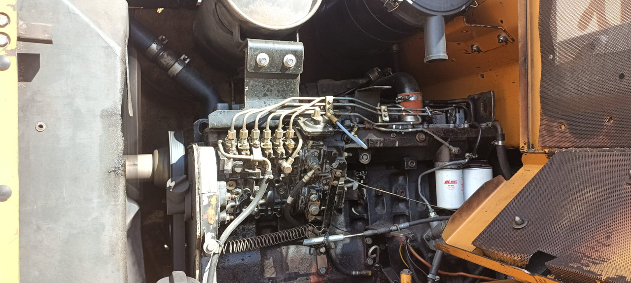 CASAE 812C - Chargeuse sur pneus: photos 4 CASAE 812C - Chargeuse sur pneus: photos 4