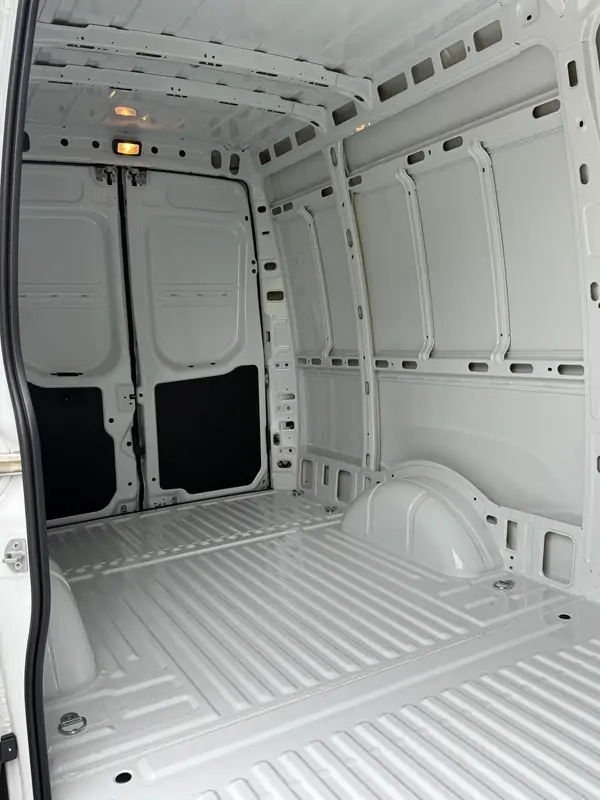 Fourgon utilitaire neuf Iveco Daily 35-140 *L2H2*DISPO DE STOCK*Airco*Cruise control: photos 13 Fourgon utilitaire neuf Iveco Daily 35-140 *L2H2*DISPO DE STOCK*Airco*Cruise control: photos 13